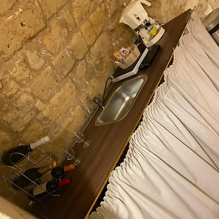 Dimora Pietra Antica * Bari